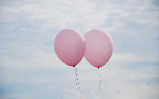 Two Pink Balloons in the Sky screenshot 1