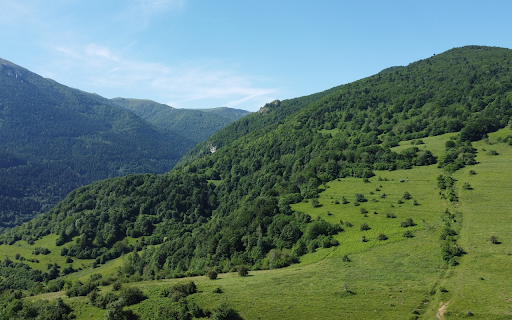 vast hills and mountains screenshot 1