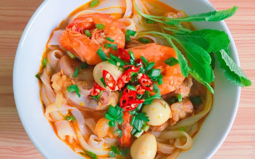 Vietnamese Shrimp Noodle Soup: A Flavorful Delight screenshot 1