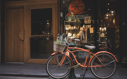 Vintage Bike in Front of Clementine’s screenshot 1