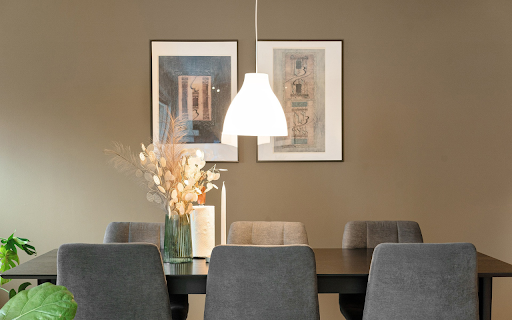 warm meeting room screenshot 1