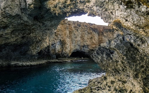 Water in mountain cave screenshot 1