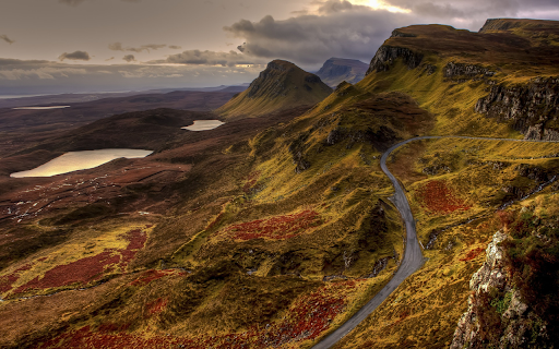 Winding mountain road screenshot 1