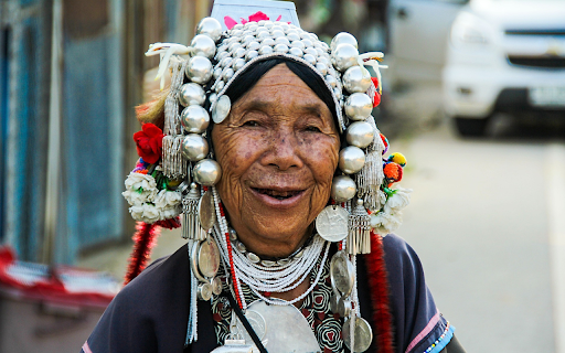 Women wear silver screenshot 1